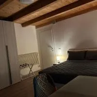 Larocca Tourist Home 5 Valbrenta, hotel u gradu 'Carpane'