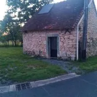 La Petite Maisonnette des Amoureux, hotel di Chitray