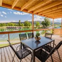 DELUXE Lake View Mobile Homes with Thermal Riviera Tickets, hotel a Čatež ob Savi
