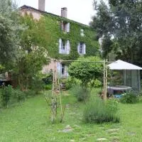 Au Jardin, hotel din Moissac
