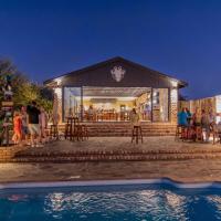 Windhoek Game Camp, hotel in Lafrenz Township