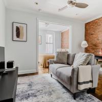 West Village 2br w wd nr shopping NYC-1274, готель в районі West Village, у Нью-Йорку