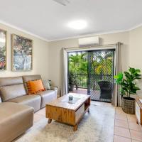 Portobello Place - A Tropical Poolside Getaway, hotell i nærheten av Cairns lufthavn - CNS i Cairns North