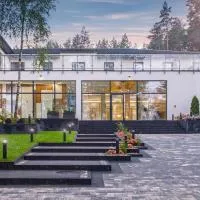 Lewiczyn에 위치한 호텔 Hotel Przystań Przy Lesie