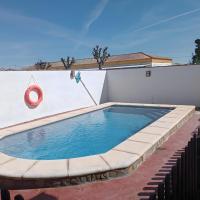 Encantador chalet con piscina privada, hotel di Cabo Roche, Conil de la Frontera