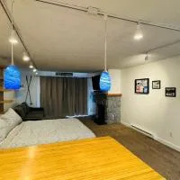 Cute Ski Condo at Base of Mt Alyeska Prime Location, ξενοδοχείο σε Alyeska