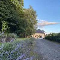 Private detached cottage sleeps 4, готель у місті Кріфф