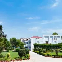 Pink Villa Boutique Hotel, hotel di Meerut