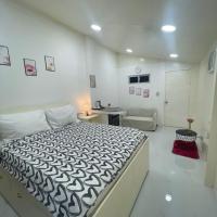 Pinkys Guest House, hotel di Allen