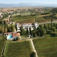 Villa Dragoni, hotel in Buttrio