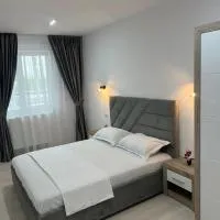Luxury Sunny Apartments near City Center Suceava, hotel sa Suceava
