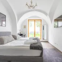 Tranquil Wachau Escape - 45m2 with Outdoor Terrace – hotel w mieście Mautern