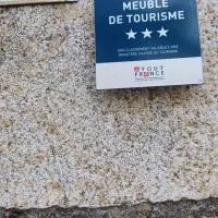 Logis La P'tite Futée, hotel u gradu 'Meymac'