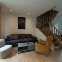 # Le Beffroi# Maison# Murol, hotelli kohteessa Murol