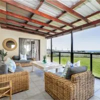 Sea Breeze Beach House, hotell i Uvongo Beach