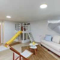The Playmakers Funhouse-HOF Village, hotel Cantonban