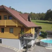 Snoopy House, ξενοδοχείο σε Žužemberk