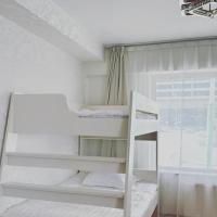 Cozy Corner Guest Room, hotel near Gurvan Saikhan Airport - DLZ, Dalandzadgad
