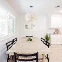 Spacious 3B Ranch by Mercy Anderson, 15 min to DT, hotel poblíž Cincinnati Municipal Airport - LUK, Cincinnati