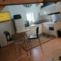 Appt le bois dormant 50 m2 terrasse, hotel di Mazingarbe
