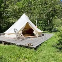 Tente inuite, hotel en Tende
