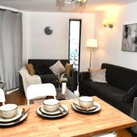 Sleeps 4 - Private Balcony - Wheelchair Accessible，位于伦敦伦敦城市机场 - LCY附近的酒店