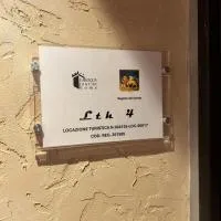 Larocca Tourist Home 4 Valbrenta, hotel u gradu 'Carpane'