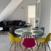 Apartament z widokiem na jezioro, hotel u gradu 'Rydzewo'