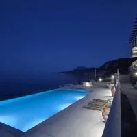 Villa Serafeim, hotel a Kími