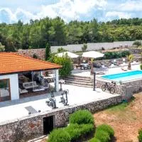 House of Freedom by Aneo Travel: Gdinj şehrinde bir otel