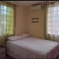 Dung Sleepzone, hotel near Canefield Airport - DCF, Roger