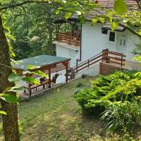 Šumska Kosmaj, hotel v destinaci Nemenikuće