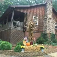 TN State Parks Open! Hikes, Waterfalls, Firepits!, ξενοδοχείο σε Spencer