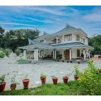 Gilead Holliday, hotel di Tāmarakulam