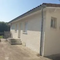 maison proche du Groupama Stadium, hotel v destinaci Décines-Charpieu