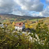 Traumhafter Blick mit Wohnung, hotel in Lindenfels