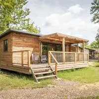 Huttopia Lac de l'Uby - Gers, Hotel in Cazaubon