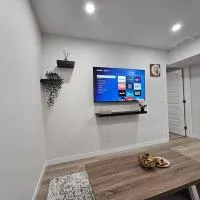 Parkside Basement Suite, hotell i Edmonton