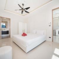 Scenic sea view Apt near 3 beaches in South Patong, hotel en Patong