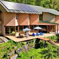 ペンション湖風 KOFU a lodging accommodation, hotel en Tateshina