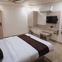 HOTEL RK ROOMS, ξενοδοχείο σε Maninagar, Αχμενταμπάντ