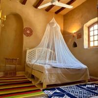 Desert Rose Guesthouse: El-Uksur şehrinde bir otel