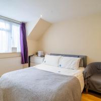 Comfy private room in Battersea close to Clapham Junction, hotel in Battersea, London