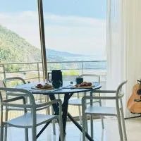 Penthouse over Monaco, hotel u gradu Besolej
