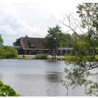ストルケシェン リーベ ホリデイ コテージズ アンド アパートメンツ（Storkesøen Ribe Holiday Cottages and Apartments）、リーベのホテル