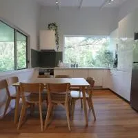 Satin Bower Cottage, hotel sa Eagle Heights