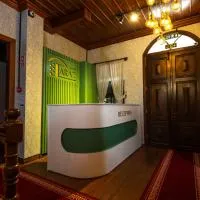 Araz White House, khách sạn ở Burgaz