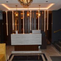 Saroja Suites: Gulbarga, Kalaburagi Airport - GBI yakınında bir otel