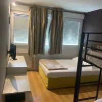 Hotel Le Lagon, хотел в Рошфор-дю-Гар