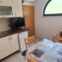 Apartmani Grubiša – hotel w Drveniku